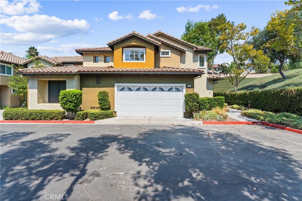 Welcome to 125 Mira Mesa! Located at the end of a quiet cul-de-sac at the back of the complex. This end unit has no one above or below and only shares one wall.