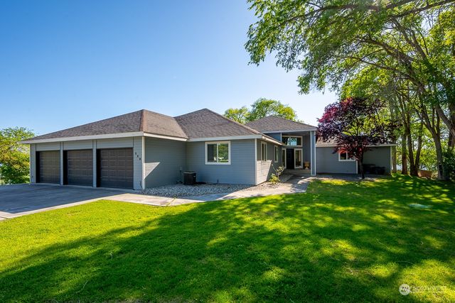 $1,029,000 | 550 Sandalwood Place | Moses Lake