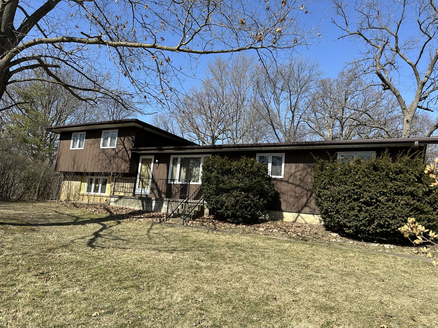 15258 Mountain View, Heyworth, IL 61745 | Compass