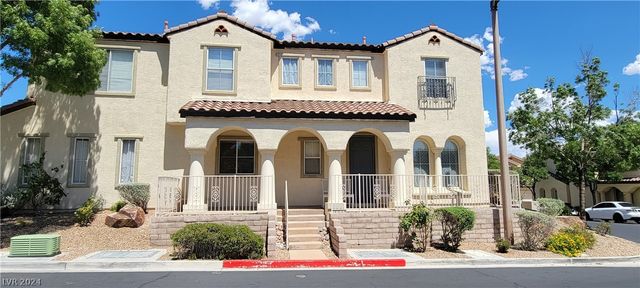 $599,000 | 12064 West Avery Meadows Avenue | Calavera at Summerlin