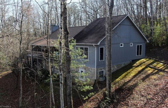 $479,000 | 896 Jonathan Drive | Franklin Township - Surry County