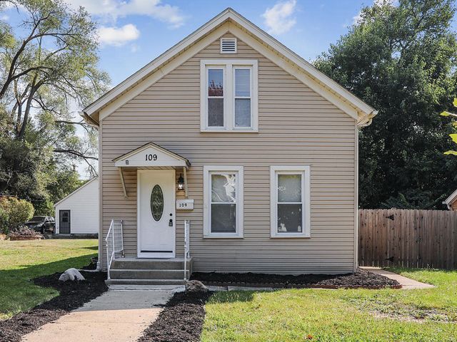 $290,000 | 109 Ingalton Avenue | West Chicago