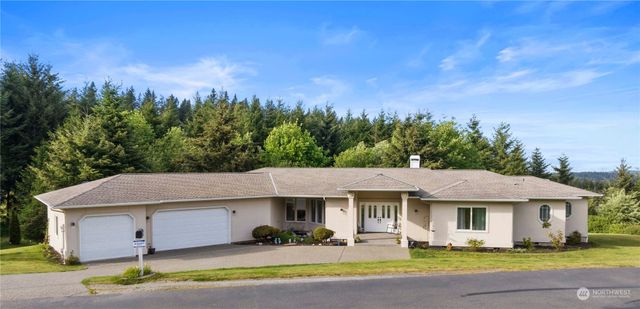 $1,150,000 | 127 South Glacier Peak Drive | Camano