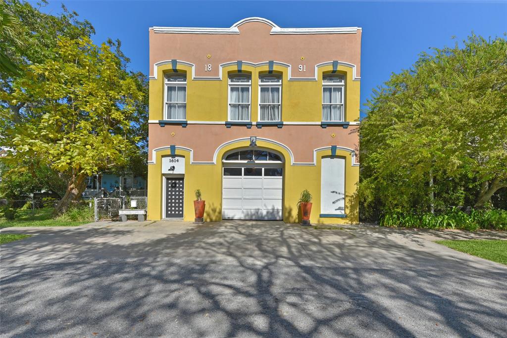 Welcome to 1614 Avenue K! This was once a firehouse, since converted to fun artsy residences.