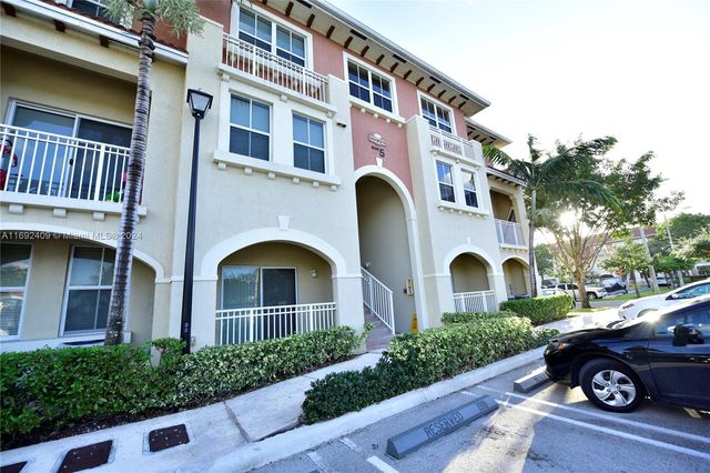 $3,300 | 10850 Northwest 89th Terrace, Unit 1055 | Doral