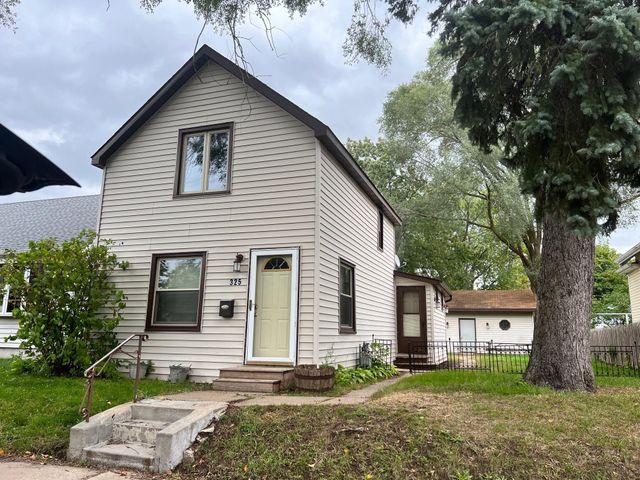 $249,900 | 325 9th Avenue South | Riverside Park