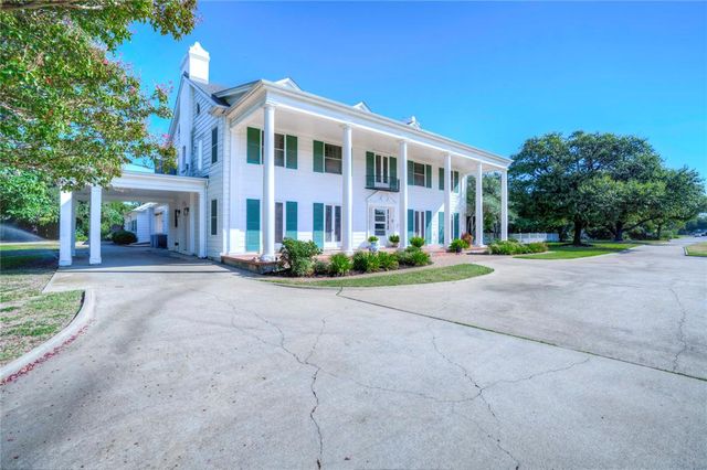 $3,200,000 | 4100 Denton Highway | Oakhurst-Haltom City-Riverside