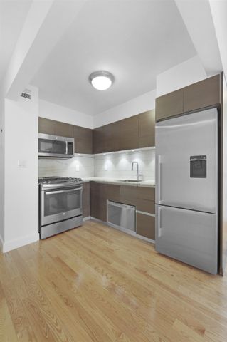 $4,525 | 210 West 89th Street, Unit 11A | Upper West Side