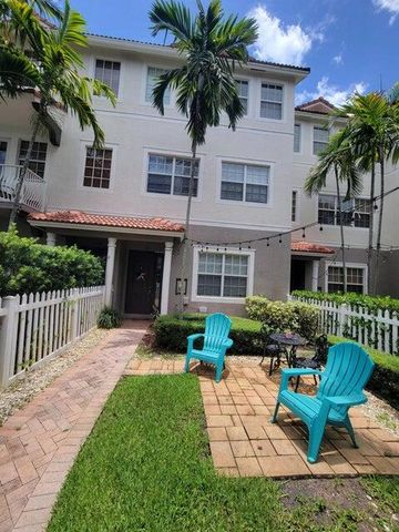 $484,900 | 138 Ocean Cay Way | Hypoluxo