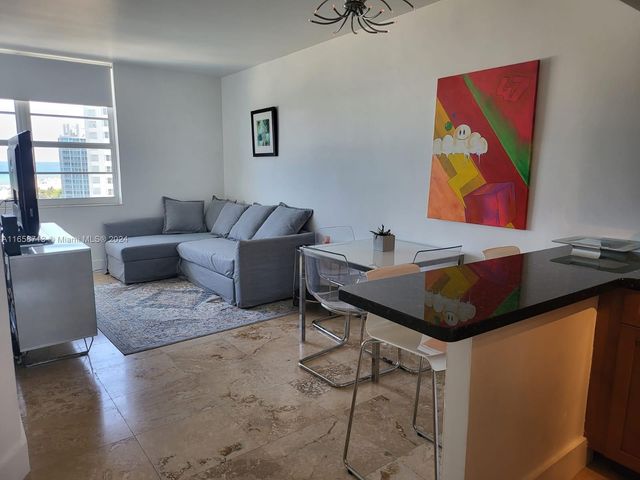 $478,000 | 100 Lincoln Road, Unit 1238 | Deco Plage Condominiums