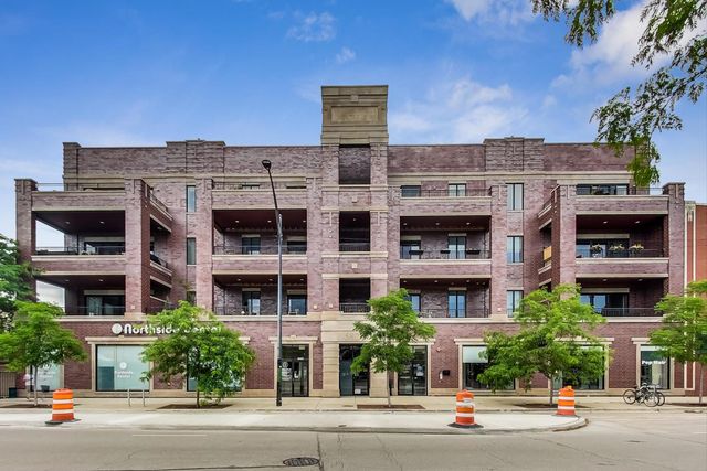 $735,000 | 5820 North Clark Street, Unit 403 | Edgewater