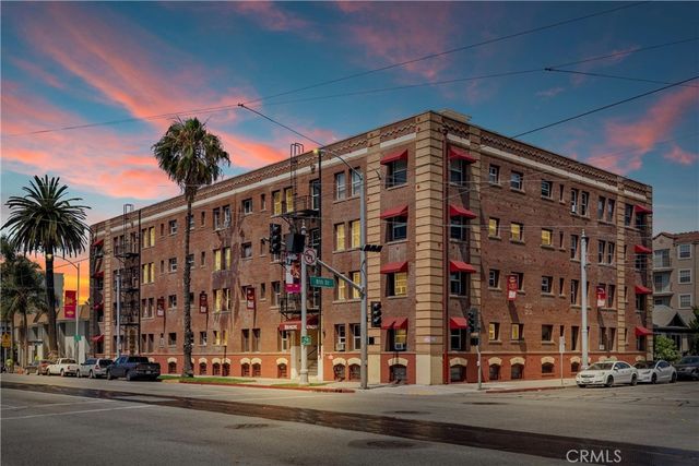 $359,900 | 800 Pacific Avenue, Unit 411 | Downtown Long Beach