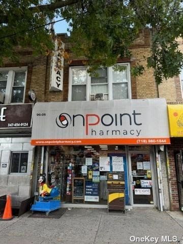 $899,999 | 96-05 101st Avenue | Ozone Park