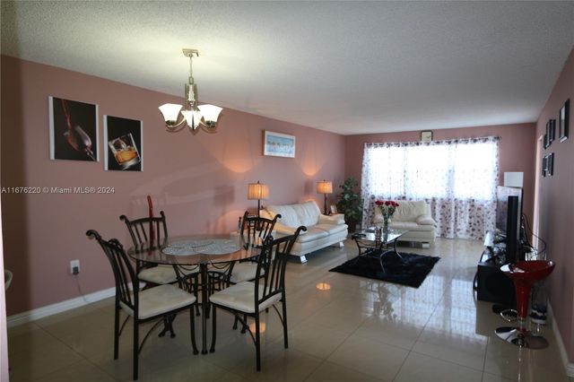 $275,900 | 6940 Miami Gardens Drive, Unit 1430 | Country Club of Miami