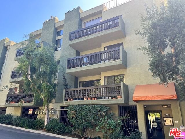 $4,200 | 2018 Griffith Park Boulevard, Unit 116 | Silver Lake