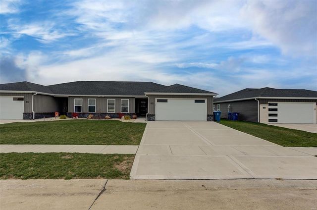 $265,000 | 124 Bridgeport Drive | Bethalto