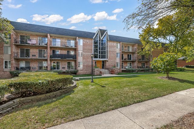 $249,900 | 1001 North Mill Street, Unit 312 | Naperville