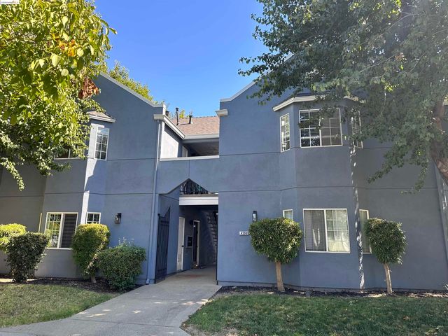 $3,150 | 4590 Augustine Street, Unit 3 | Downtown Pleasanton