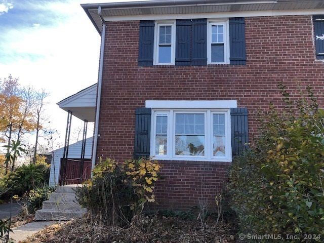 $219,900 | 134 North Summit Street | Southington