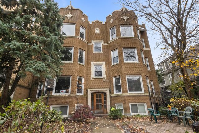 $3,300 | 1135 West Farwell Avenue, Unit 3 | East Rogers Park