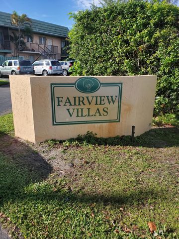 $744,450 | 1831 Fairview Villas Drive, Unit 4 | Palm Springs Village