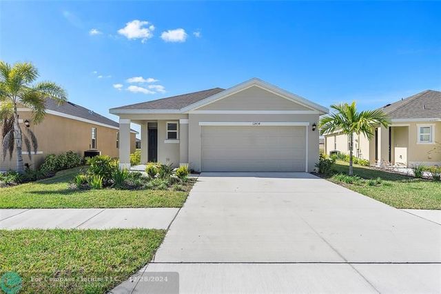 $399,999 | 12434 Rimini Way | Verano