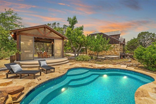 $1,995,000 | 201 Valley Ridge Drive | Springlake