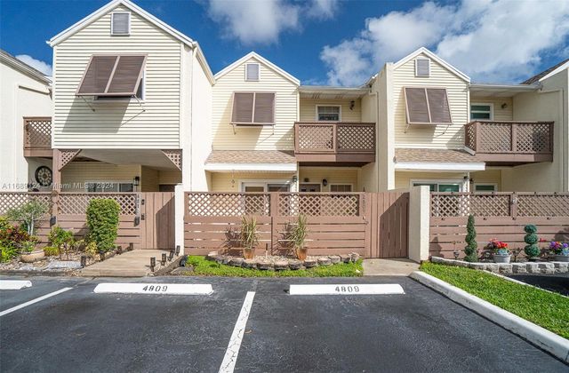 $350,000 | 4809 South Hemingway Circle, Unit 81 | Margate