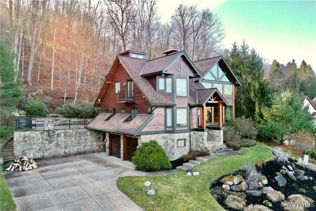 $2,250,000 | 9 Greer Hill Drive | Ellicottville Village