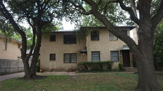 $1,995 | 5332 Glenwick Lane | Dallas