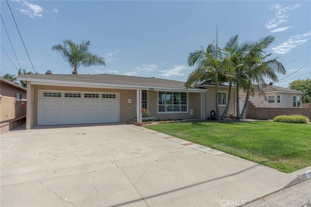 $889,000 | 16228 Oregon Avenue | Central Bellflower