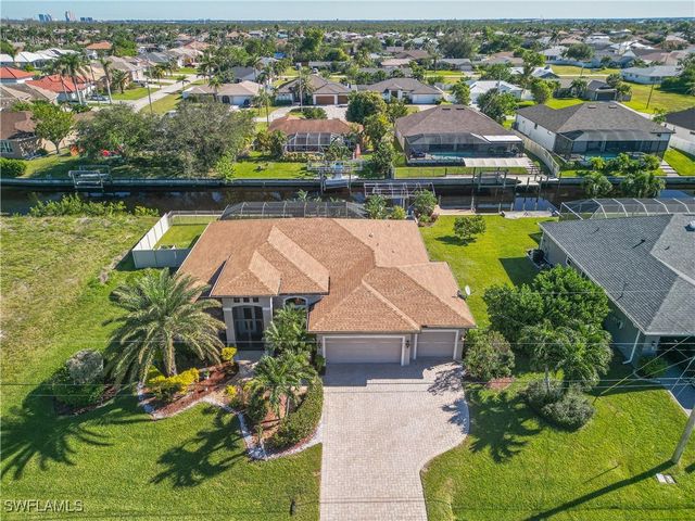 $799,999 | 2127 Southeast 17th Place | Cape Coral