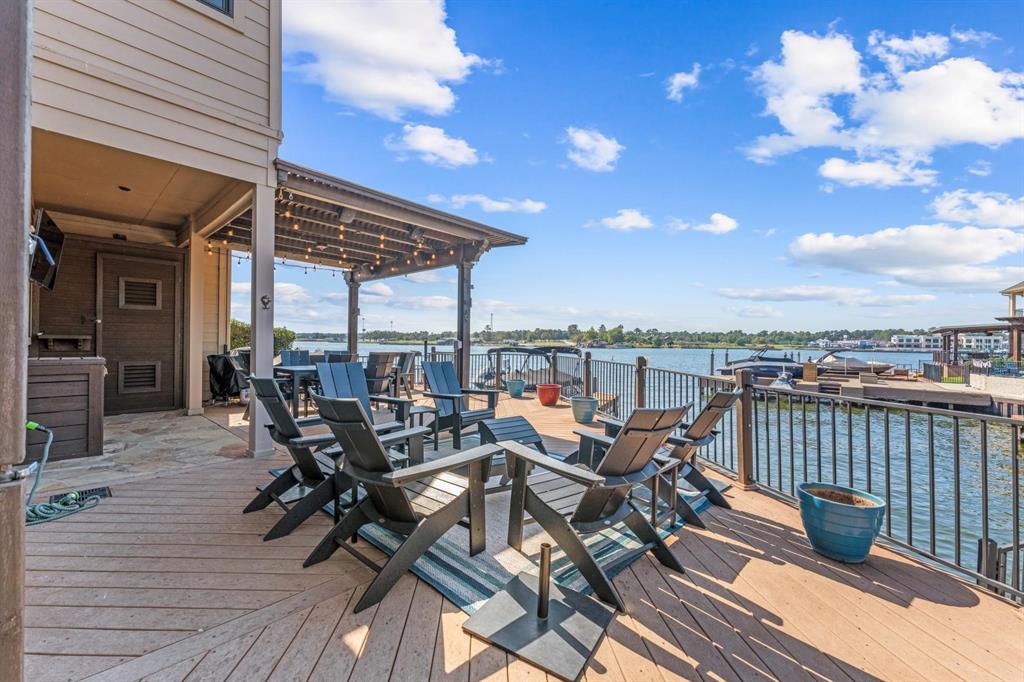 Welcome to your Lake Conroe home.