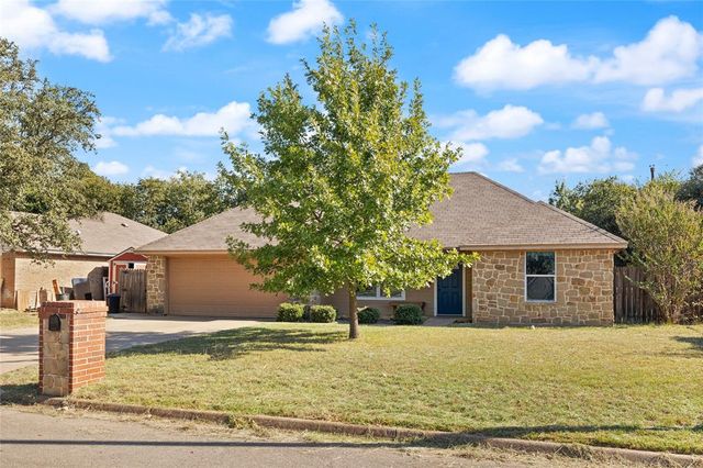 $269,900 | 1305 Clearfield Drive | Cleburne