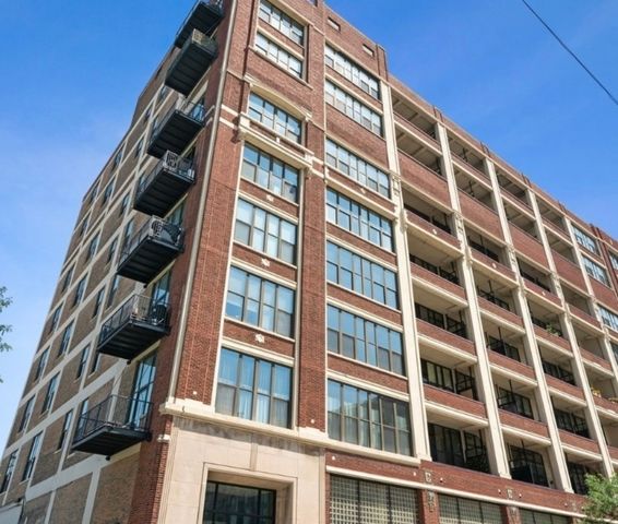 $3,000 | 320 East 21st Street, Unit 215 | Chess 320 Lofts