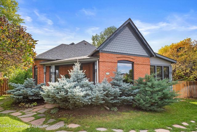 $2,495,000 | 156 Garfield Avenue | Carbondale Proper