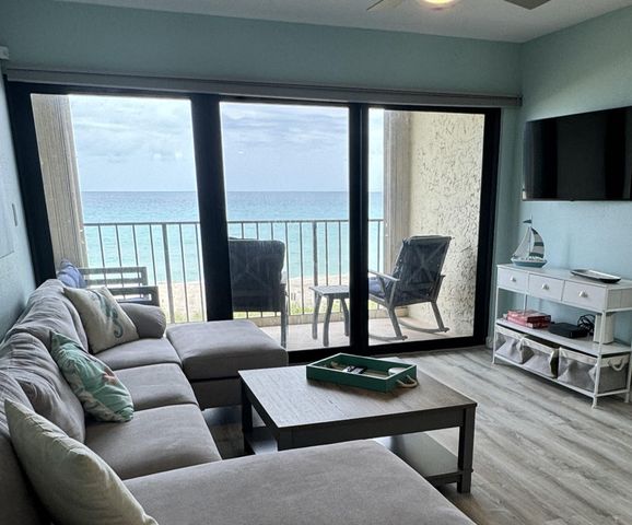 $4,350 | 10310 South Ocean Drive, Unit 305 | Hutchinson Island South