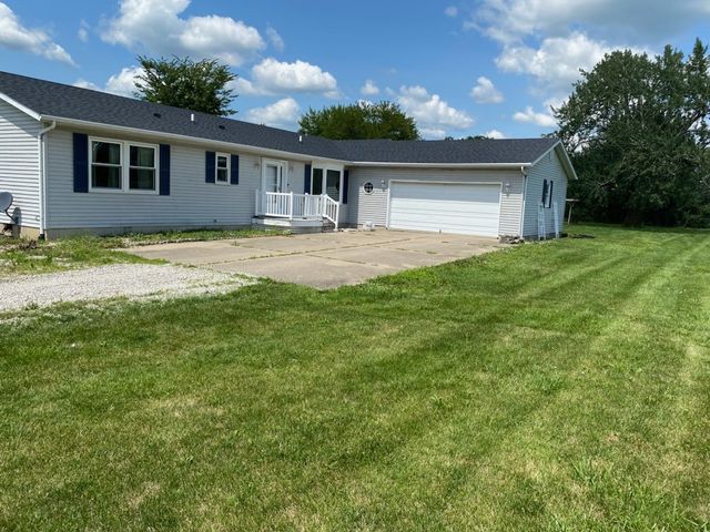 $195,000 | 21682 North 1810 E Road | Odell Township - Livingston County