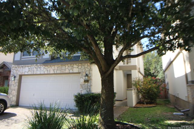 $2,200 | 21611 Dion Village | Stone Oak