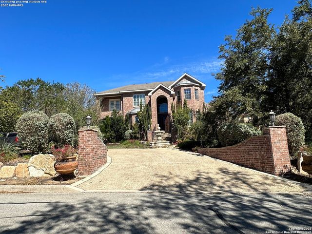 $1,200,000 | 311 Champion Falls | Stone Oak