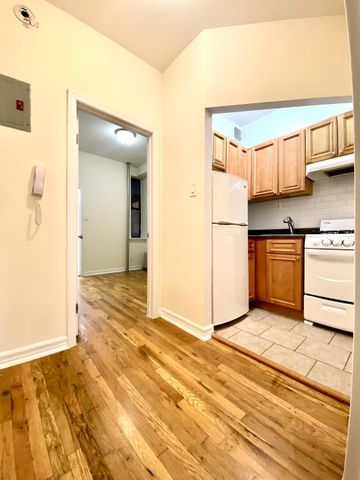 $2,750 | 519 East 82nd Street, Unit 4B | Upper East Side