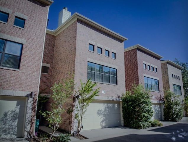 $375,000 | 650 Westcross Street, Unit 44 | Contemporary Garden Oaks