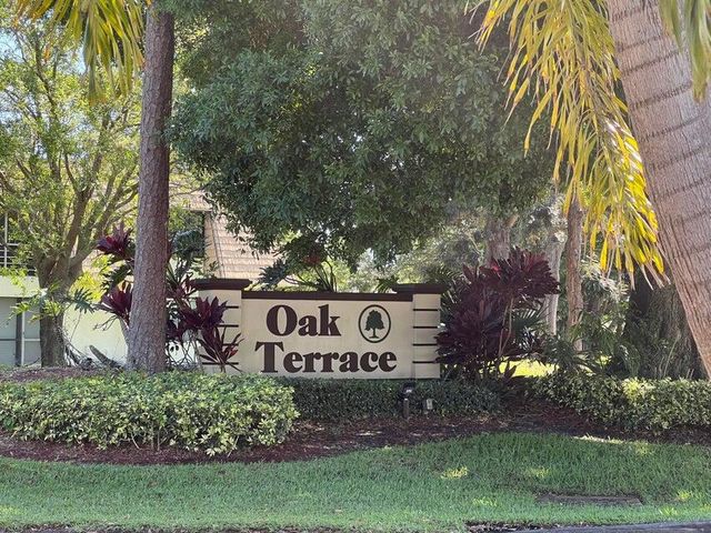 $1,950 | 4111 Oak Terrace Drive | Greenacres