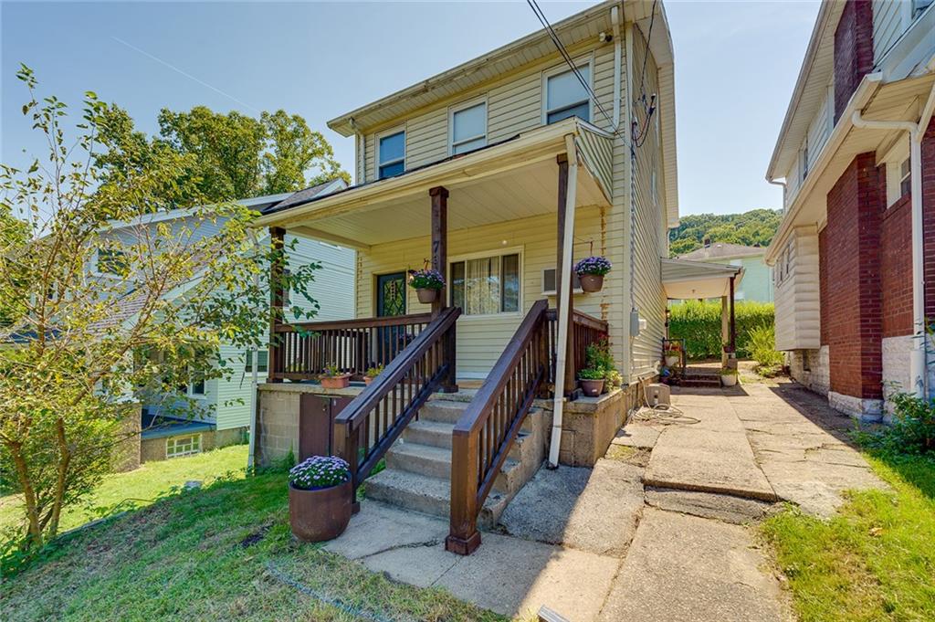 a view of outdoor space yard deck and deck