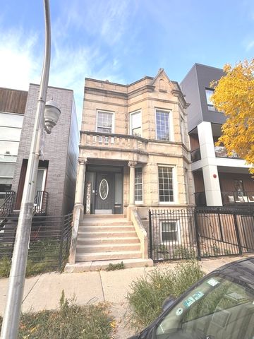 $799,900 | 2826 West Lyndale Street | Logan Square