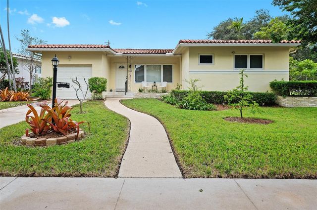 $944,444 | 1103 Robin Avenue | Miami Springs