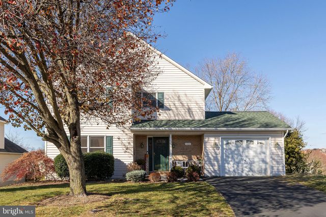 $435,000 | 111 Senseny Glen Drive | Red Bud