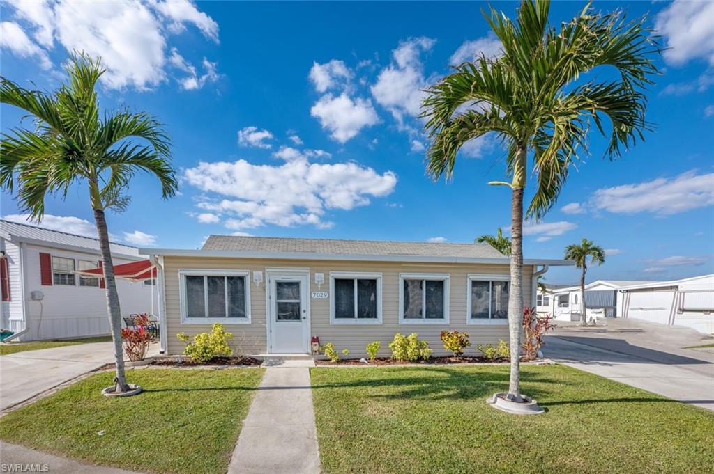 Single story home with Florida Room