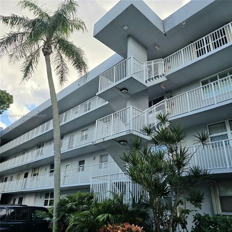 $195,000 | 108 Royal Park Drive, Unit 2H | Royal Palm Isles