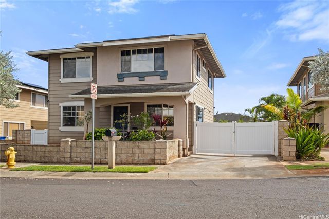 $1,100,000 | 94-515 Hahana Place | Waipahu